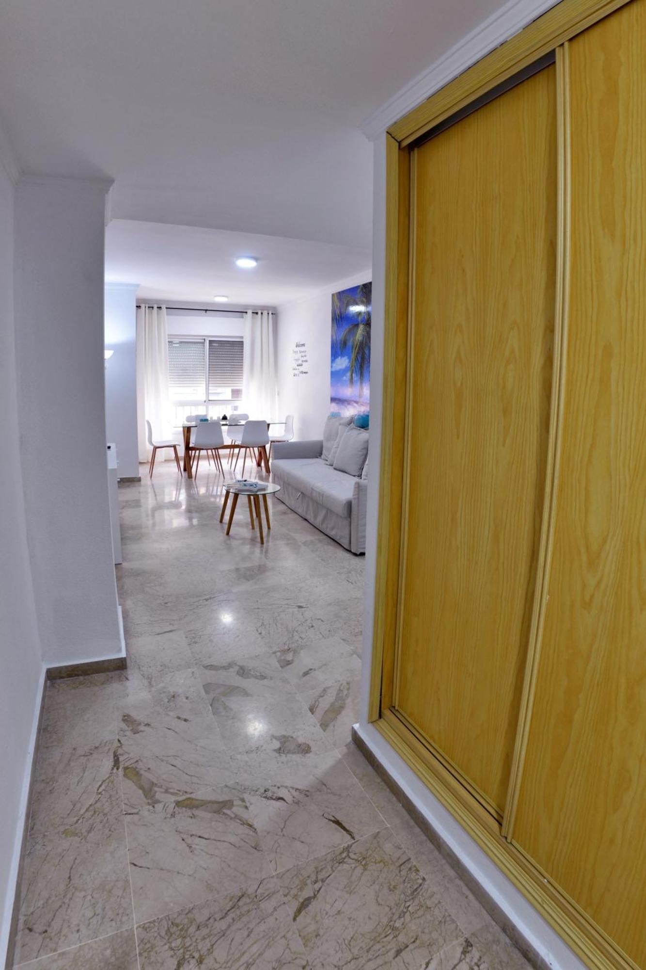 Wonderstays Apartamentos Vela Malaga Exterior photo